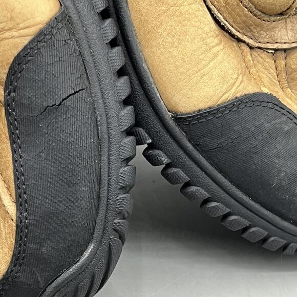 UGG Adirondack II Boots Women Size 10 Brown Gore-Tex Shearling Vibram Snow Shoes - Picture 10 of 12